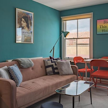 Blackhorse Loft - Spacious Apartment By The Sea Дил Экстерьер фото